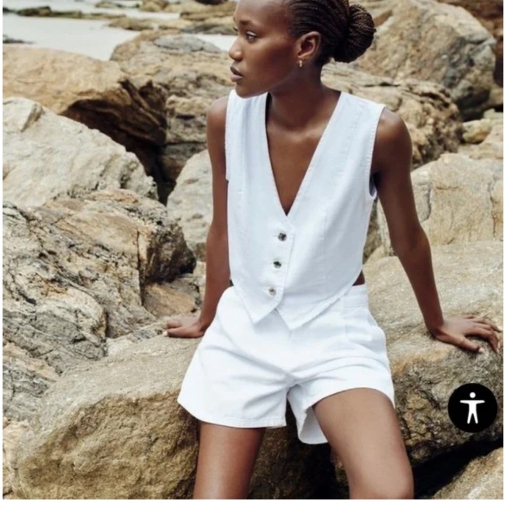 🛍️ 3/$25 Zara White Short Waistcoat Vest Sz Medium Denim